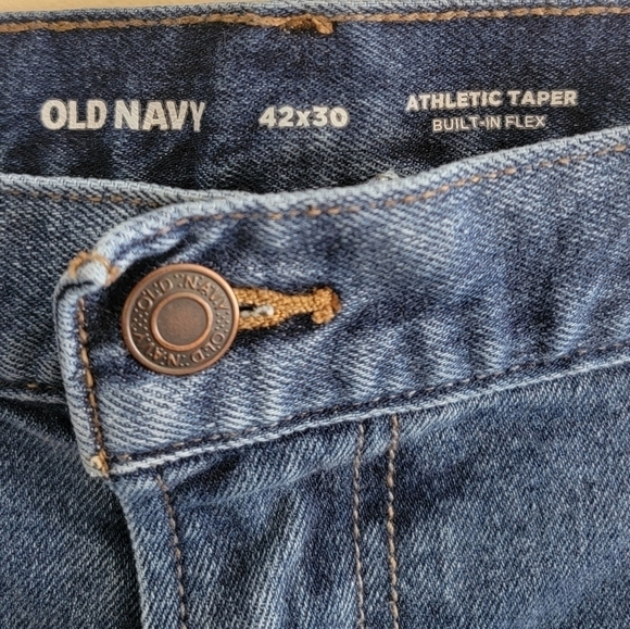 Old Navy | Athletic Taper Leg Jeans with Built-In Flex Size 42 - Picture 4 of 4